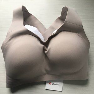 Lululemon Enlite bra with racerback, NWT